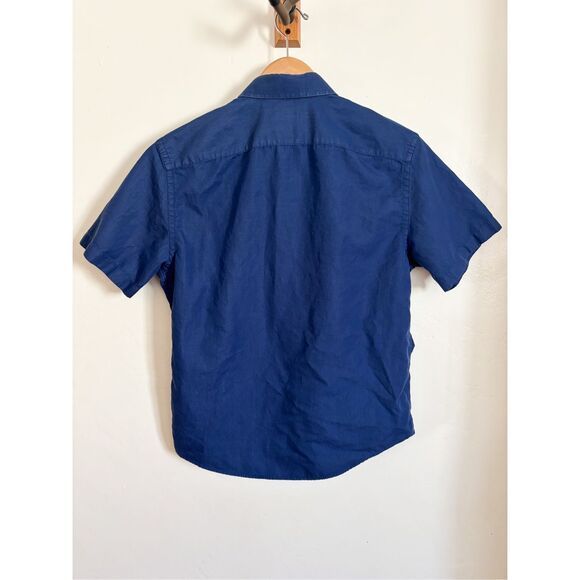 Untuckit button down shirt size small - Picture 4 of 4